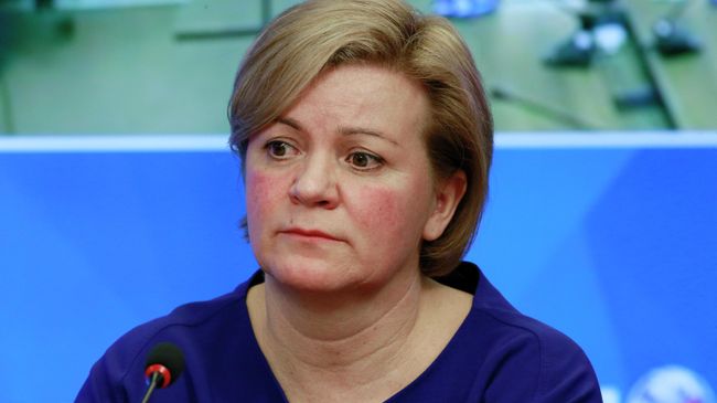 Пятикратная олимпийская чемпионка по лыжным гонкам Лариса Лазутина Пятикратная олимпийская чемпионка по лыжным гонкам Лариса Лазутина