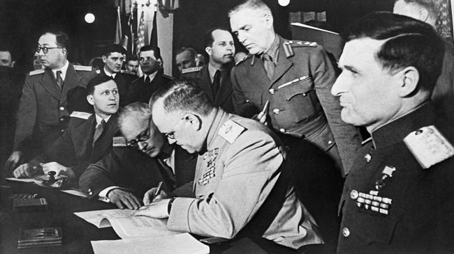 Подписание Декларации о поражении Германии. 5 июня 1945 года Подписание Декларации о поражении Германии. 5 июня 1945 года