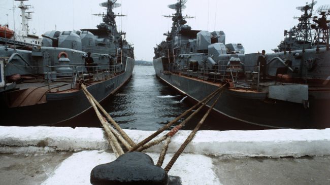 Военно-морская база Черноморского флота. Сторожевые корабли Военно-морская база Черноморского флота. Сторожевые корабли