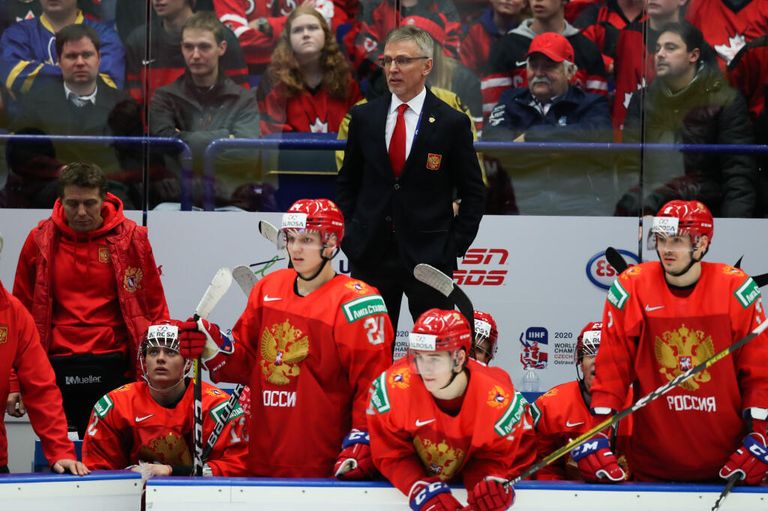 Главный тренер молодежной сборной России по хоккею Игорь Ларионов Главный тренер молодежной сборной России по хоккею Игорь Ларионов