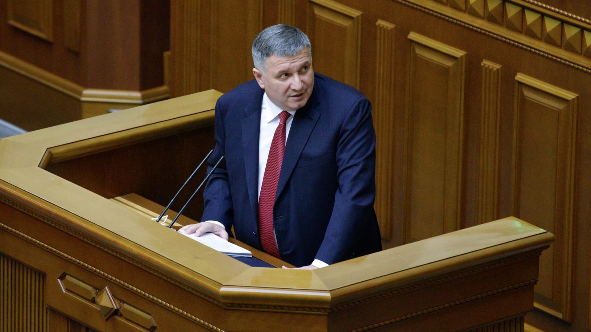 Министр внутренних дел Украины Арсен Аваков выступает с отчетом на заседании Верховной рады Украины Министр внутренних дел Украины Арсен Аваков выступает с отчетом на заседании Верховной рады Украины - РИА Новости, 1920, 13.07.2021