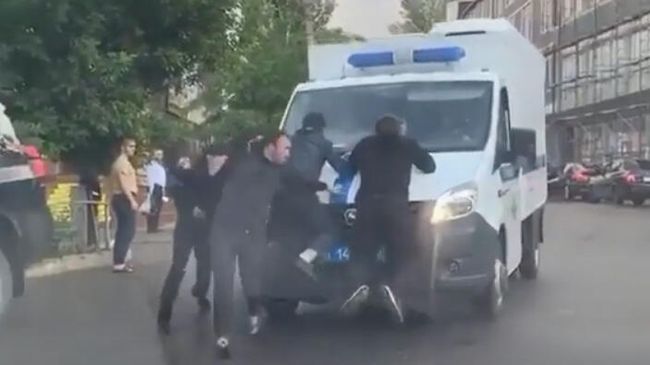 Скриншот видео очевидца из Буйнакска Скриншот видео очевидца из Буйнакска