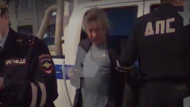 Опубликовано видео с Михаилом Ефремовым после аварии Опубликовано видео с Михаилом Ефремовым после аварии