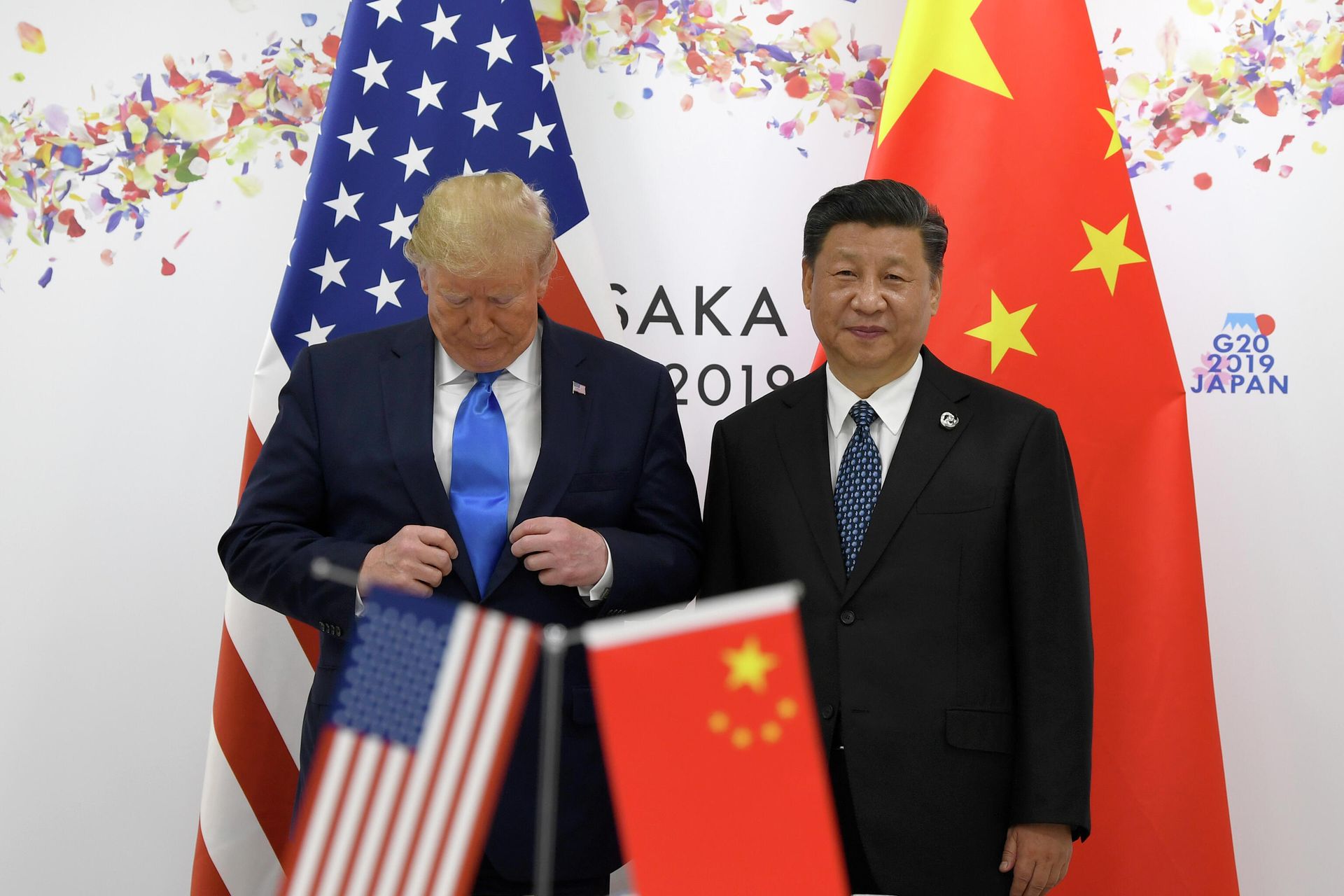 Президент США Дональд Трамп и председатель КНР Си Цзиньпин Президент США Дональд Трамп и председатель КНР Си Цзиньпин - РИА Новости, 1920, 22.10.2020