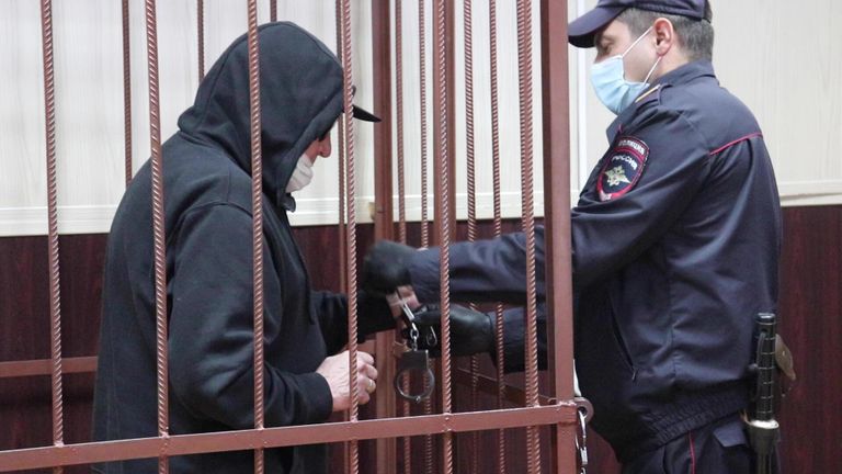 Актёр Михаил Ефремов во время избрания меры пресечения в Таганском суде Москвы Актёр Михаил Ефремов во время избрания меры пресечения в Таганском суде Москвы
