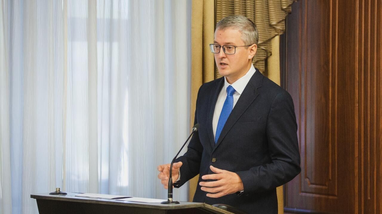 Врио губернатора Камчатского края Владимир Солодов на сессии Заксобрания, представляя доклад  о ключевых задачах и приоритетах в работе - РИА Новости, 1920, 28.07.2020