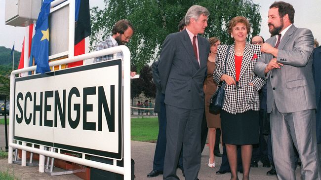Подписание Шенгенского соглашения, 19 июня 1990 года Подписание Шенгенского соглашения, 19 июня 1990 года