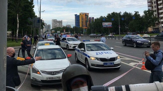 Место вооруженного нападения на полицейских на Ленинском проспекте Место вооруженного нападения на полицейских на Ленинском проспекте