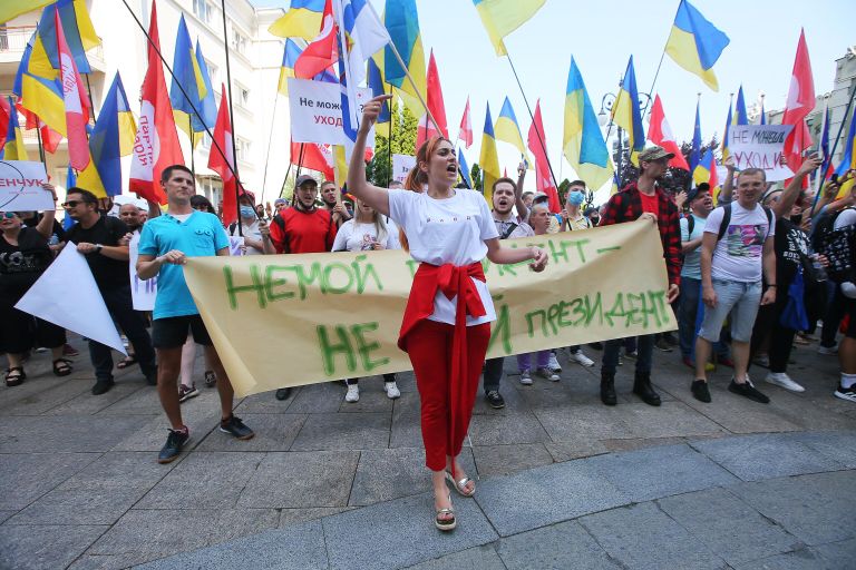 Участники акции Немой президент - не мой президент! в Киеве Участники акции Немой президент - не мой президент! в Киеве