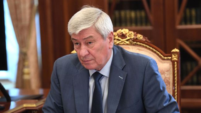 Директор Федеральной службы по финансовому мониторингу Юрий Чиханчин во время встречи с президентом РФ Владимиром Путиным Директор Федеральной службы по финансовому мониторингу Юрий Чиханчин во время встречи с президентом РФ Владимиром Путиным