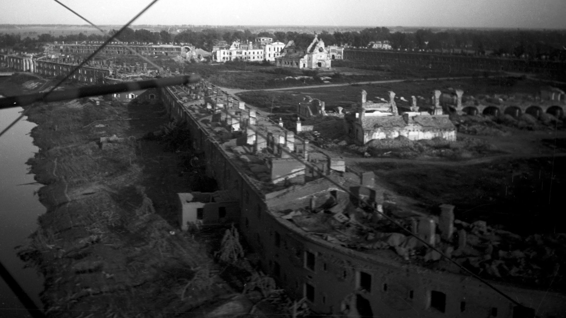 Брестская крепость в день освобождения. 28 июля 1944 г. Брестская крепость в день освобождения. 28 июля 1944 г. - РИА Новости, 1920, 22.06.2020