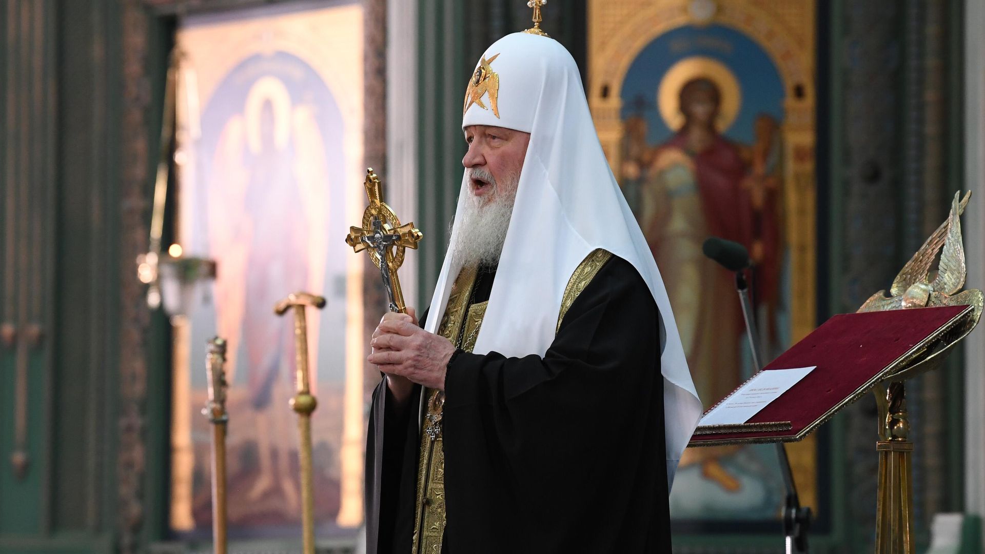 Патриарх Московский и всея Руси Кирилл во время посещения главного храма Вооружённых Сил Патриарх Московский и всея Руси Кирилл во время посещения главного храма Вооружённых Сил - РИА Новости, 1920, 13.06.2021