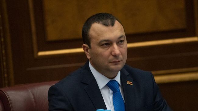 Вице-спикер парламента Армении Ваге Энфиаджян Вице-спикер парламента Армении Ваге Энфиаджян