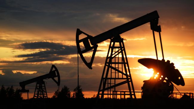 Работа нефтяных станков-качалок Работа нефтяных станков-качалок