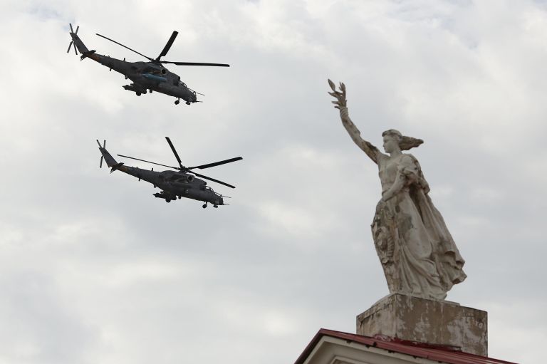 Воздушная часть парада в ознаменование 75-летия Победы в Великой Отечественной войне 1941-1945 годов в Волгограде Воздушная часть парада в ознаменование 75-летия Победы в Великой Отечественной войне 1941-1945 годов в Волгограде