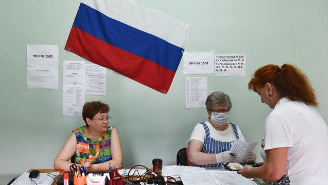 Члены избирательной комиссии Члены избирательной комиссии