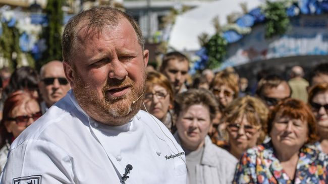 Российский шеф-повар, автор книги Кухня настоящих мужчин, шоумен Константин Ивлев Российский шеф-повар, автор книги Кухня настоящих мужчин, шоумен Константин Ивлев