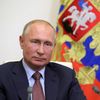 Президент РФ Владимир Путин во время встречи в режиме видеоконференции с президентом Франции Эммануэлем Макроном