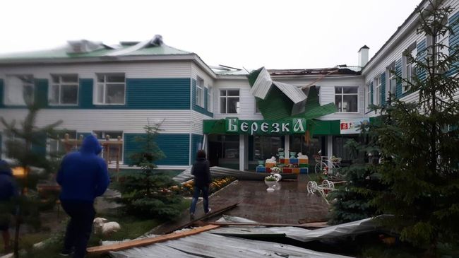 Частичное повреждение кровли детского сада Березка в Татарстане Частичное повреждение кровли детского сада Березка в Татарстане