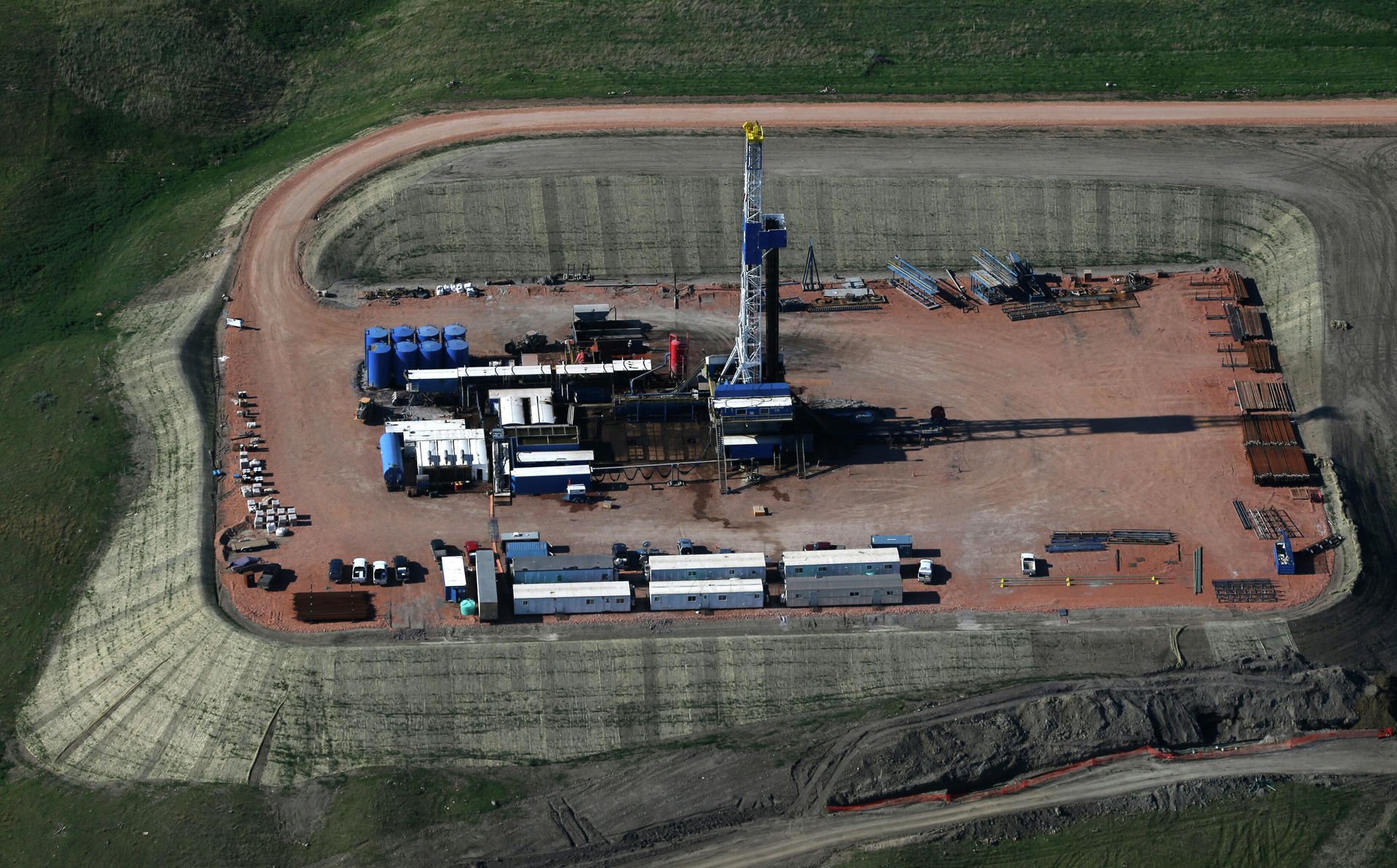 Добыча сланцевой нефти в США Добыча сланцевой нефти в США - РИА Новости, 1920, 08.12.2023