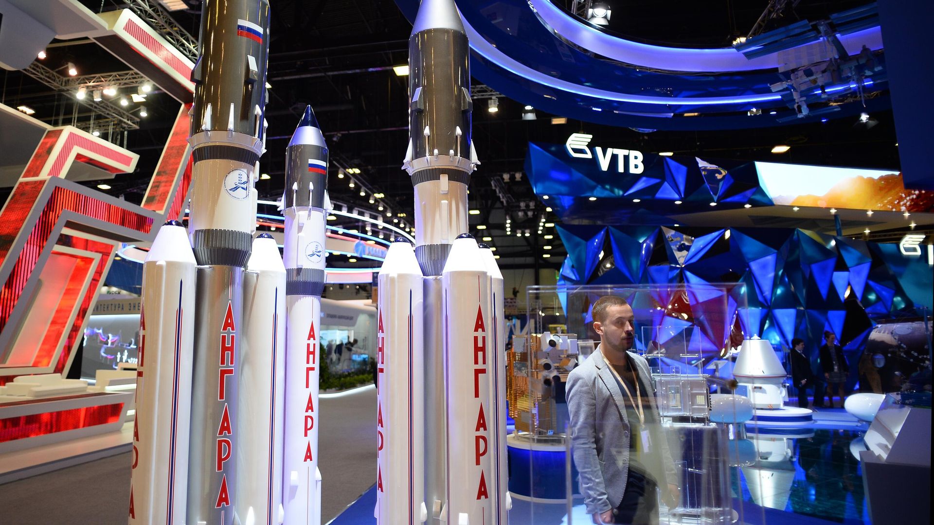 Макеты ракет Ангара на стенде государственной корпорации Роскосмос  - РИА Новости, 1920, 09.09.2020