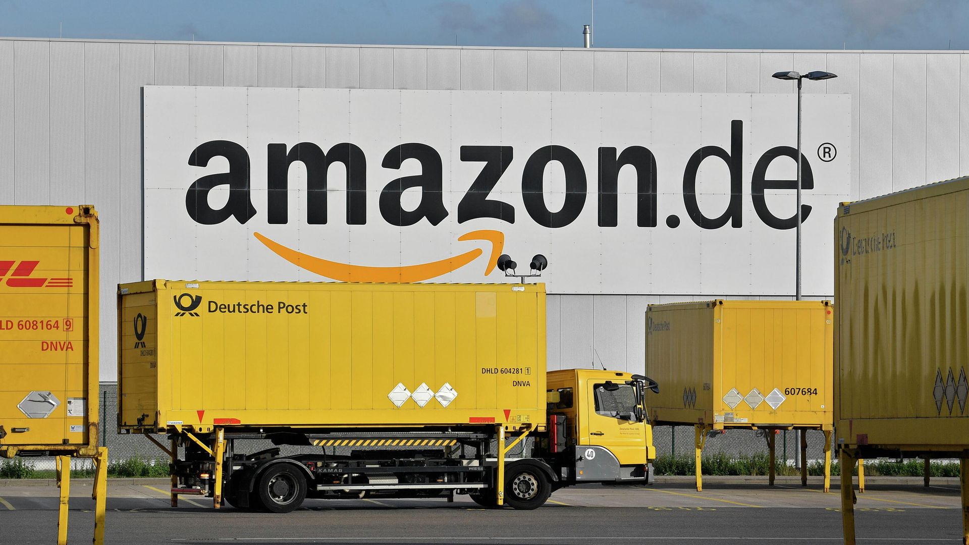 Логистический центр компании Amazon в Райнберге, Германия Логистический центр компании Amazon в Райнберге, Германия - РИА Новости, 1920, 08.09.2026