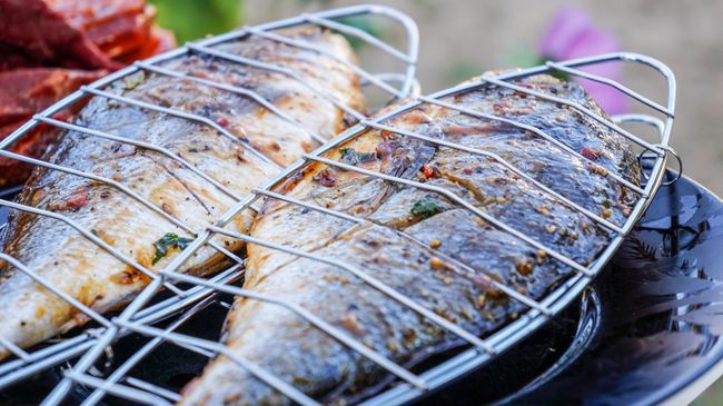 Морской лещ на гриле Морской лещ на гриле