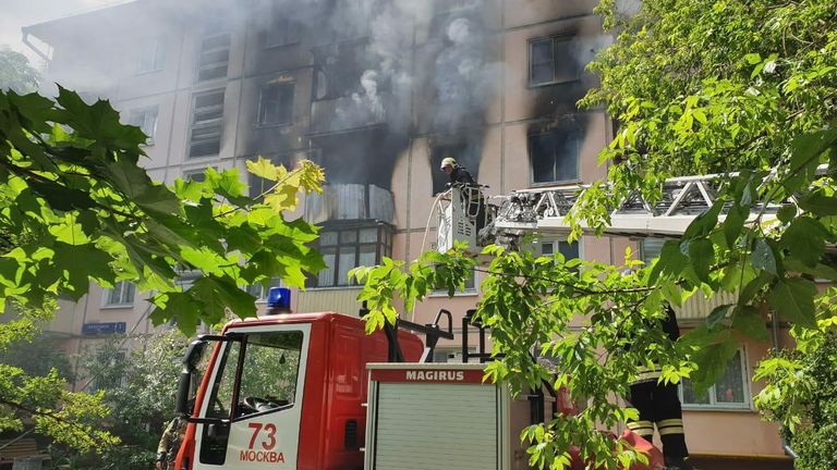На месте пожара на улице Проходчиков в Москве На месте пожара на улице Проходчиков в Москве