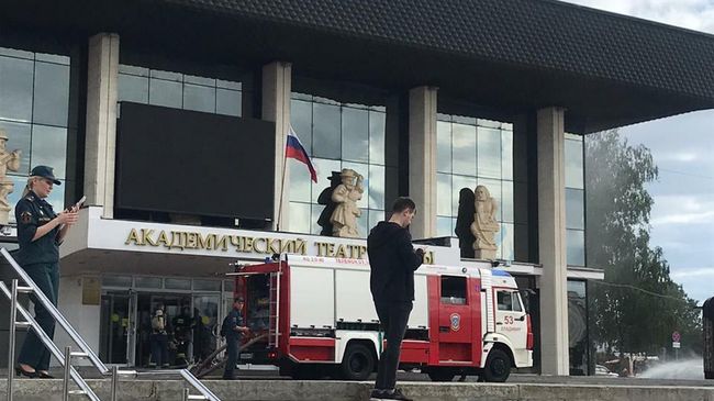 Пожар в драмтеатре во Владимире Пожар в драмтеатре во Владимире