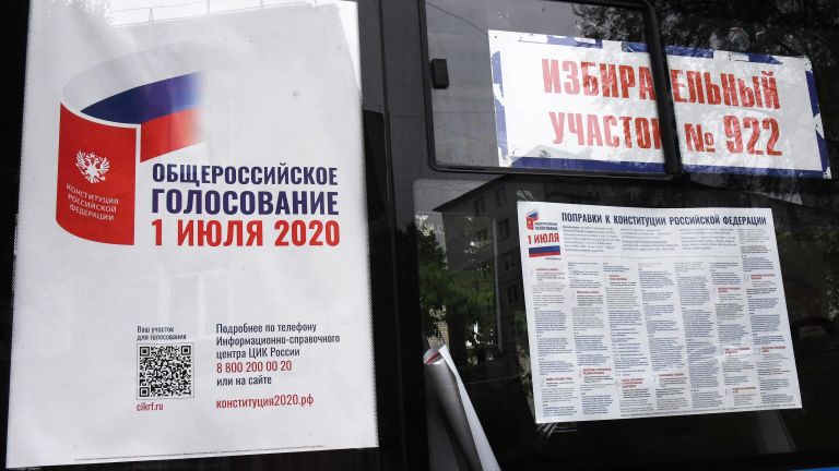 Информационные плакаты на избирательном участке №922 во Владивостоке Информационные плакаты на избирательном участке №922 во Владивостоке