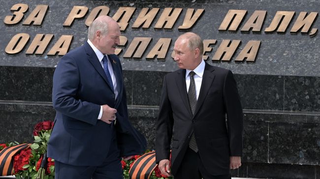 Президент РФ Владимир Путин и президент Белоруссии Александр Лукашенко Президент РФ Владимир Путин и президент Белоруссии Александр Лукашенко