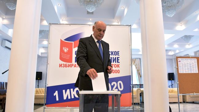 Президент Абхазии Аслан Бжания проголосовал по вопросу одобрения изменений в Конституцию России Президент Абхазии Аслан Бжания проголосовал по вопросу одобрения изменений в Конституцию России