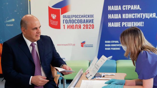 Председатель правительства РФ Михаил Мишустин во время голосования по вопросу принятия поправок в Конституцию РФ Председатель правительства РФ Михаил Мишустин во время голосования по вопросу принятия поправок в Конституцию РФ