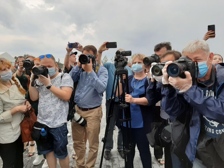 Церемония открытия Ржевского мемориала Советскому солдату