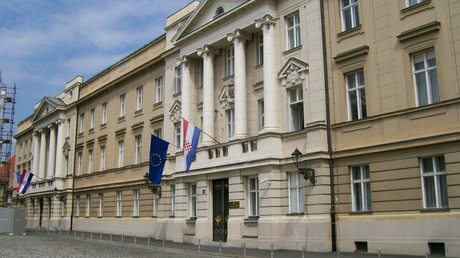 Здание Парламента Хорватии на Площади Святого Марка Здание Парламента Хорватии на Площади Святого Марка