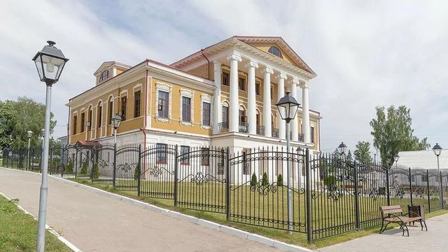 Музейно-туристический комплекс в исторической усадьбе металлургов Мосоловых Музейно-туристический комплекс в исторической усадьбе металлургов Мосоловых