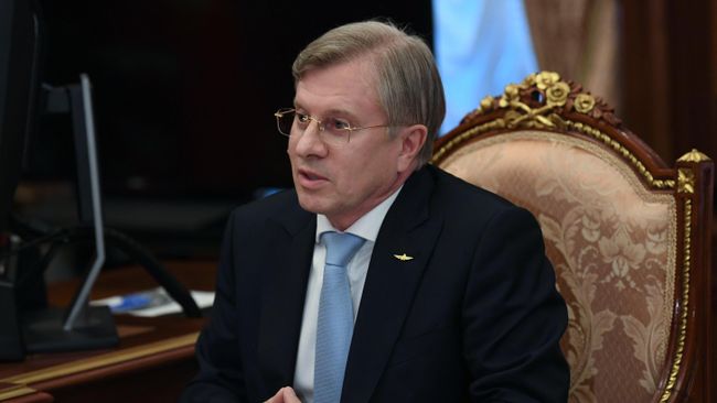  Генеральный директор Аэрофлота Виталий Савельев во время встречи с президентом РФ Владимиром Путиным
