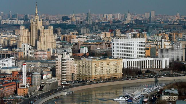 Вид на здание Дома правительства РФ