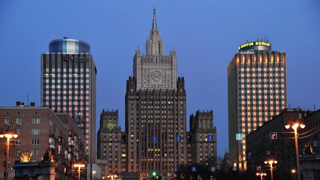 Здание Министерства иностранных дел РФ на Смоленской-Сенной площади в Москве. Здание Министерства иностранных дел РФ на Смоленской-Сенной площади в Москве.