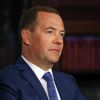 Дмитрий Медведев во время интервью издательскому дому Комсомольская правда Дмитрий Медведев во время интервью издательскому дому Комсомольская правда