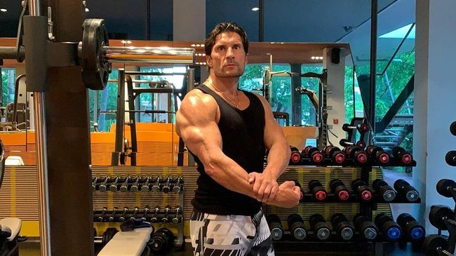 Бодибилдер Дмитрий Яшанькин Бодибилдер Дмитрий Яшанькин