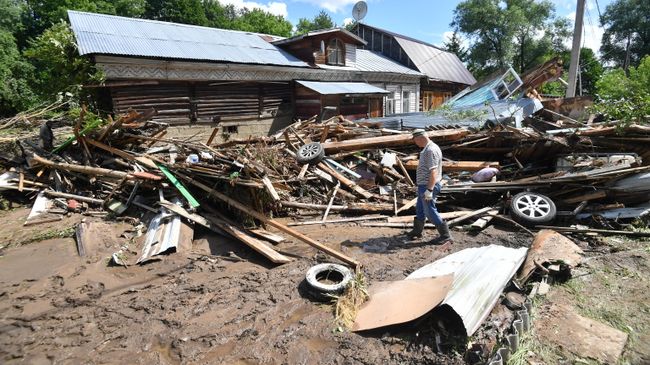 Последствия прорыва дамбы в подмосковной Рузе Последствия прорыва дамбы в подмосковной Рузе