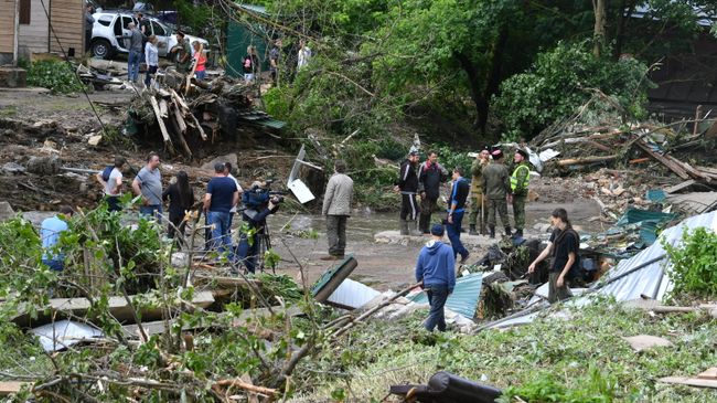 Последствия прорыва дамбы в подмосковной Рузе
