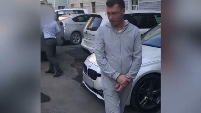 Арест директора Приморского океанариума. Кадры СК РФ Арест директора Приморского океанариума. Кадры СК РФ