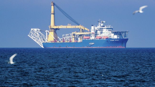Российское краново-монтажное трубоукладочное судно (КМТУС) Академик Черский Российское краново-монтажное трубоукладочное судно (КМТУС) Академик Черский