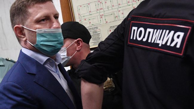 Губернатор Хабаровского края Сергей Фургал в Басманном суде Москвы Губернатор Хабаровского края Сергей Фургал в Басманном суде Москвы