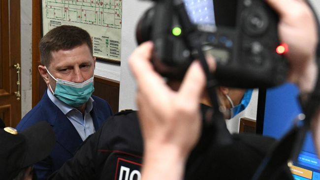 Губернатор Хабаровского края Сергей Фургал в Басманном суде Москвы Губернатор Хабаровского края Сергей Фургал в Басманном суде Москвы