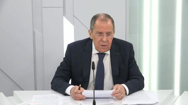 Лавров: В Америке практически любой человек, прослужив на государственной должности, пишет книгу Лавров: В Америке практически любой человек, прослужив на государственной должности, пишет книгу