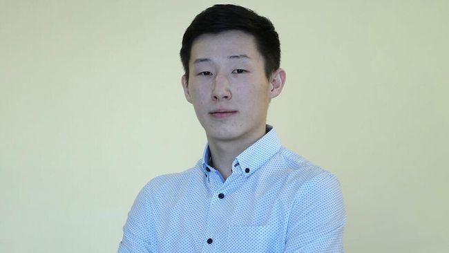 Артист балетной труппы Государственного театра оперы и балета Якутии Василий Кириллин Артист балетной труппы Государственного театра оперы и балета Якутии Василий Кириллин