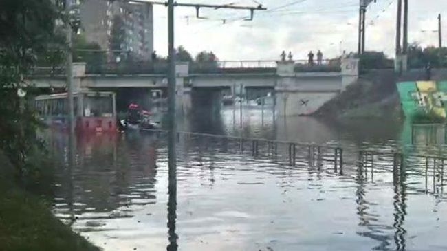 Потоп на улицах Краснодара. Кадры МЧС Потоп на улицах Краснодара. Кадры МЧС